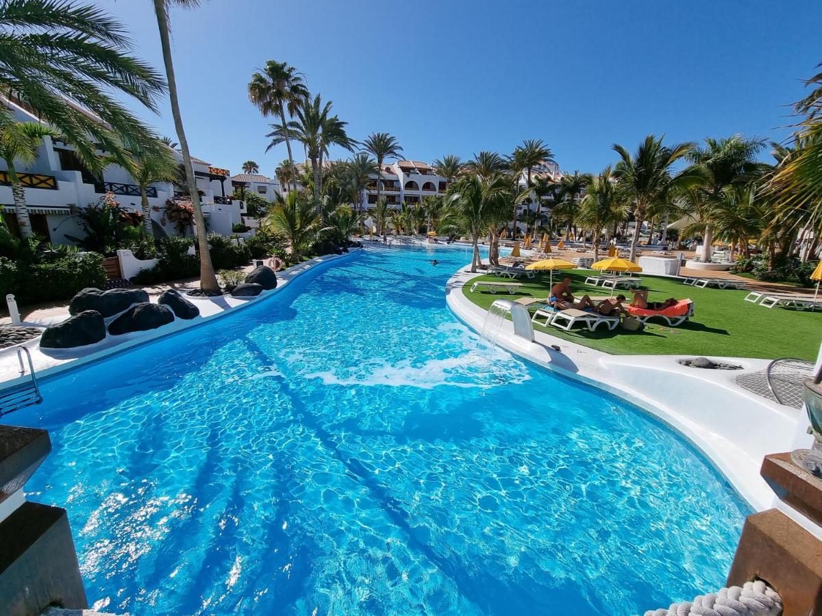 Studio Apartment No 1 Directly On The Beach And Sea, Terrace, Heated Pool, Wifi Playa de las Americas (Tenerife) Exterior photo