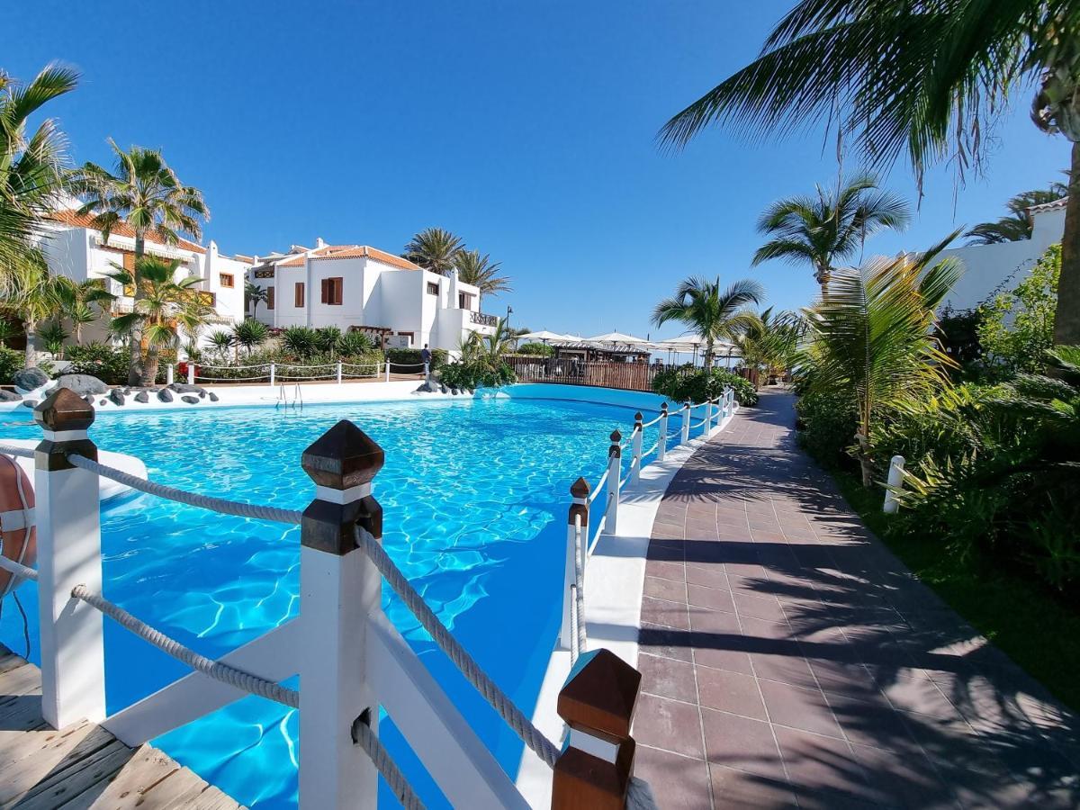 Studio Apartment No 1 Directly On The Beach And Sea, Terrace, Heated Pool, Wifi Playa de las Americas (Tenerife) Exterior photo
