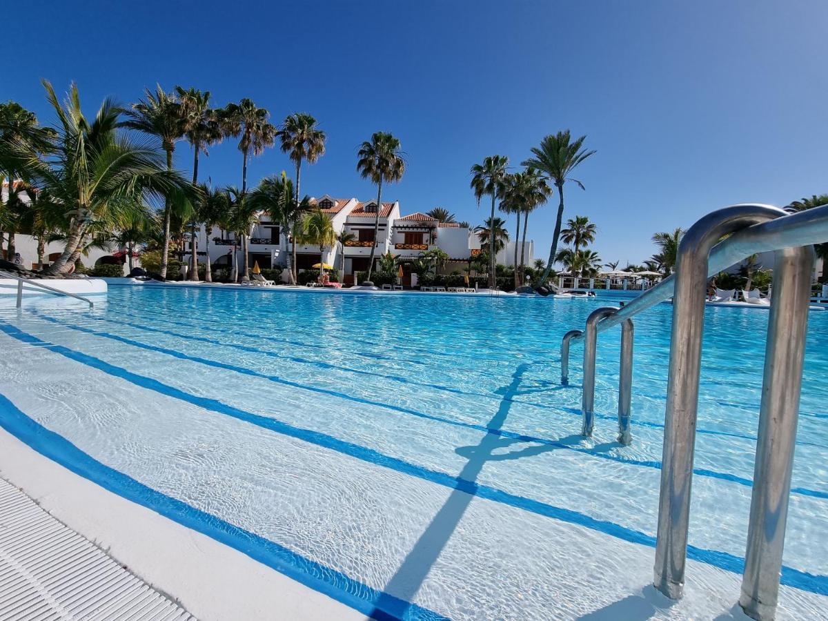 Studio Apartment No 1 Directly On The Beach And Sea, Terrace, Heated Pool, Wifi Playa de las Americas (Tenerife) Exterior photo