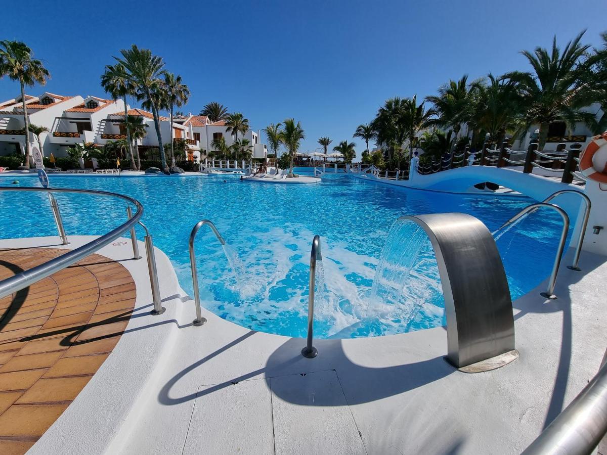 Studio Apartment No 1 Directly On The Beach And Sea, Terrace, Heated Pool, Wifi Playa de las Americas (Tenerife) Exterior photo
