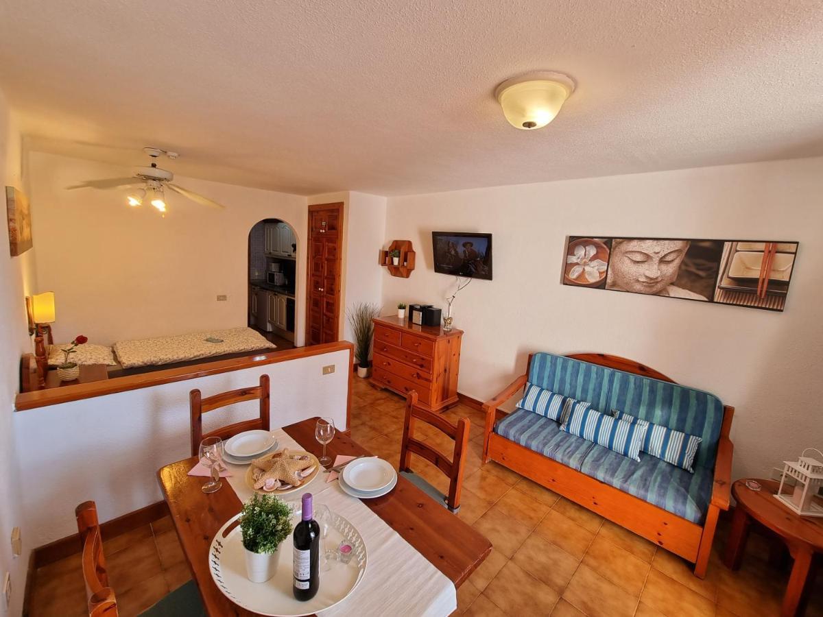 Studio Apartment No 1 Directly On The Beach And Sea, Terrace, Heated Pool, Wifi Playa de las Americas (Tenerife) Exterior photo