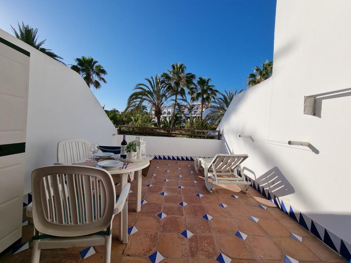 Studio Apartment No 1 Directly On The Beach And Sea, Terrace, Heated Pool, Wifi Playa de las Americas (Tenerife) Exterior photo